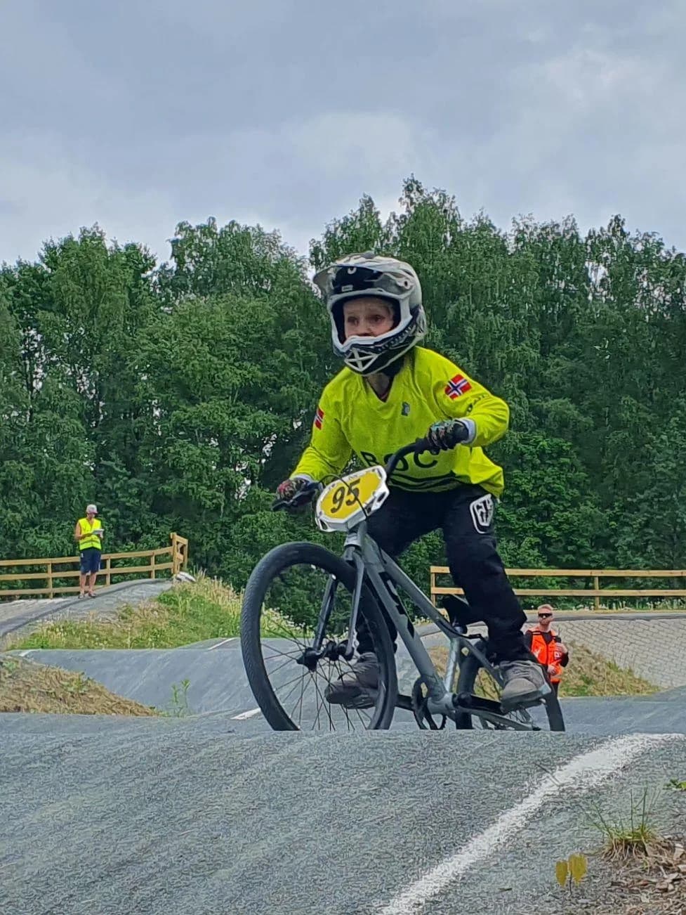 Bilde 18 av 49 fra BMX, 31. mai 2024.