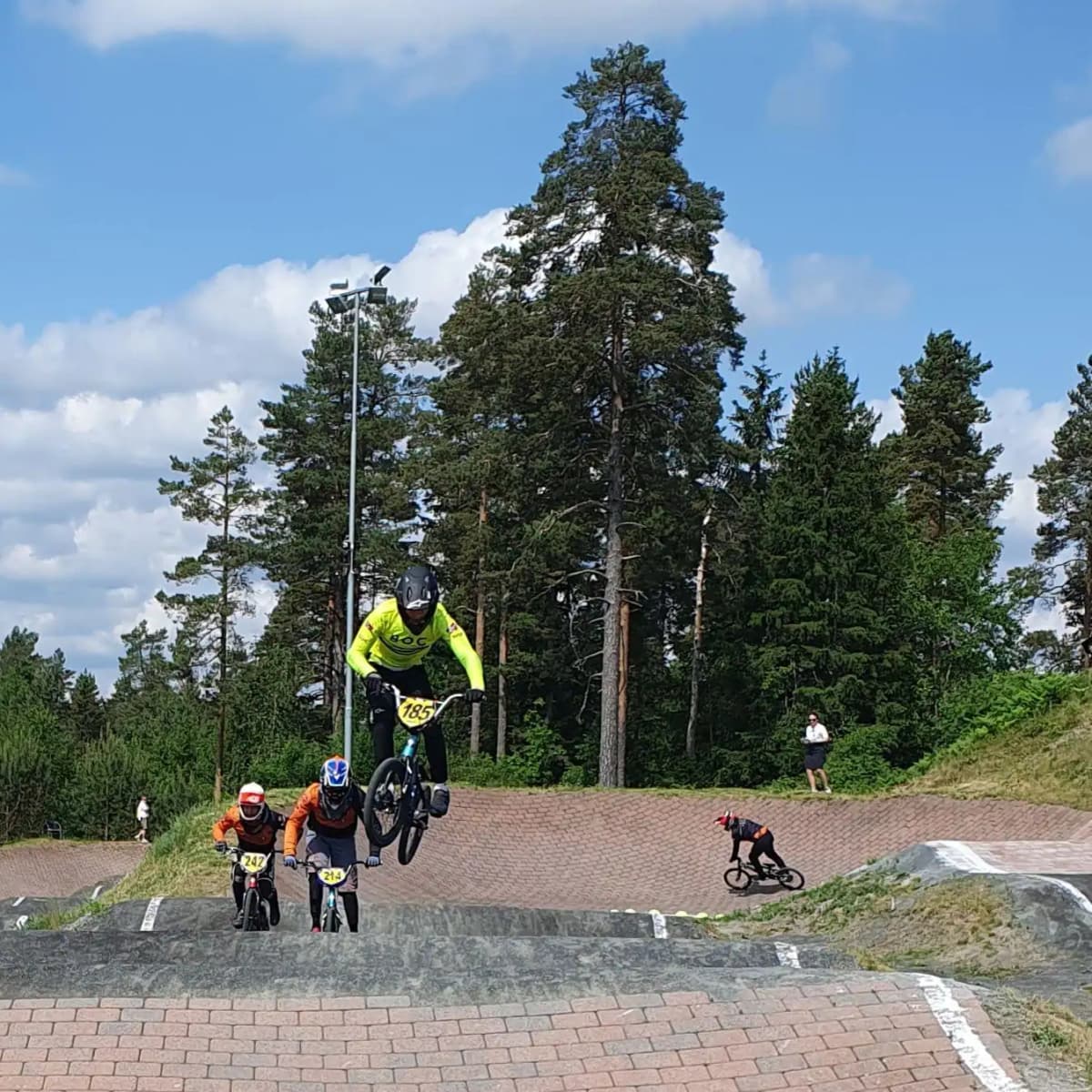 Bilde 45 av 49 fra BMX, 31. mai 2024.