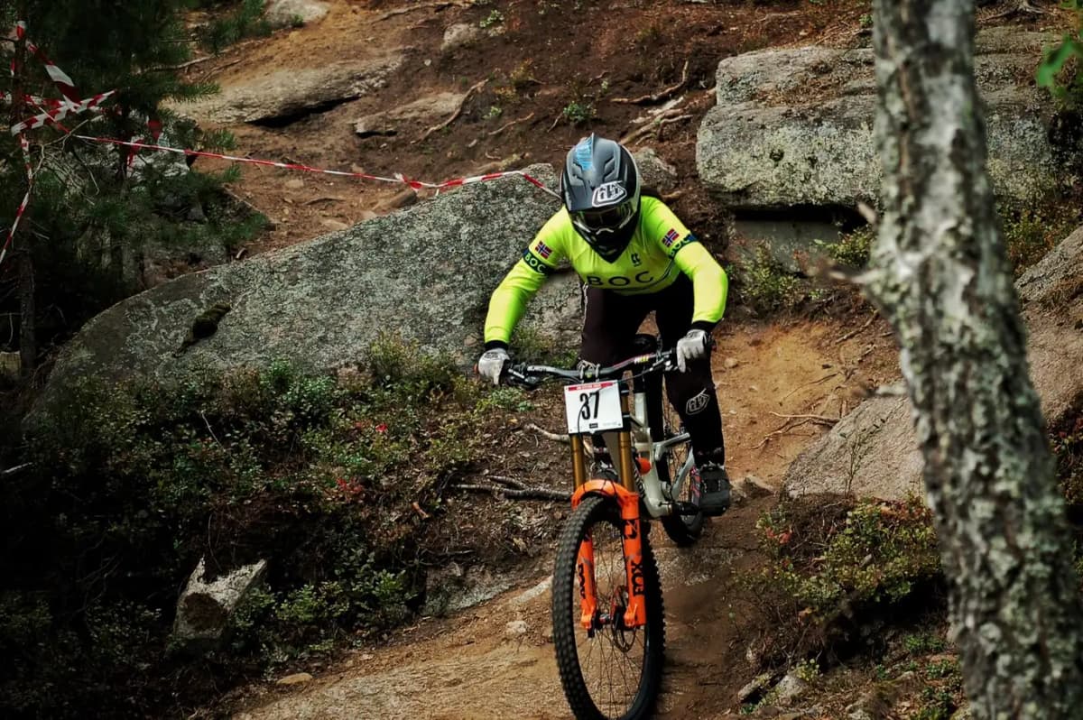 Bilde 3 av 4 fra Downhill – Enduro, 17. august 2025.